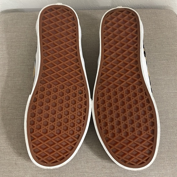 Like New Vans Leopard Classic Slip-On with Box - Picture 5 of 8
